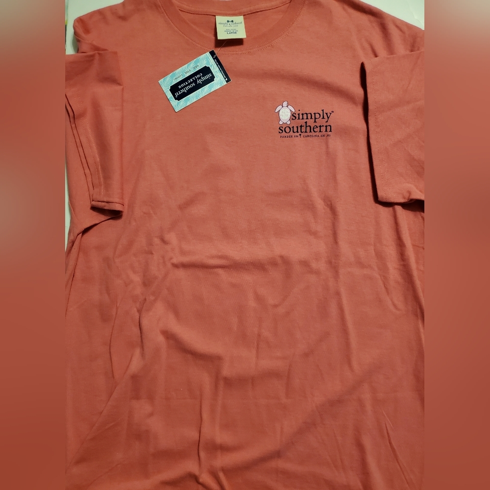 Simply Southern Women's short sleeve Tshirt Size Large,  NWT